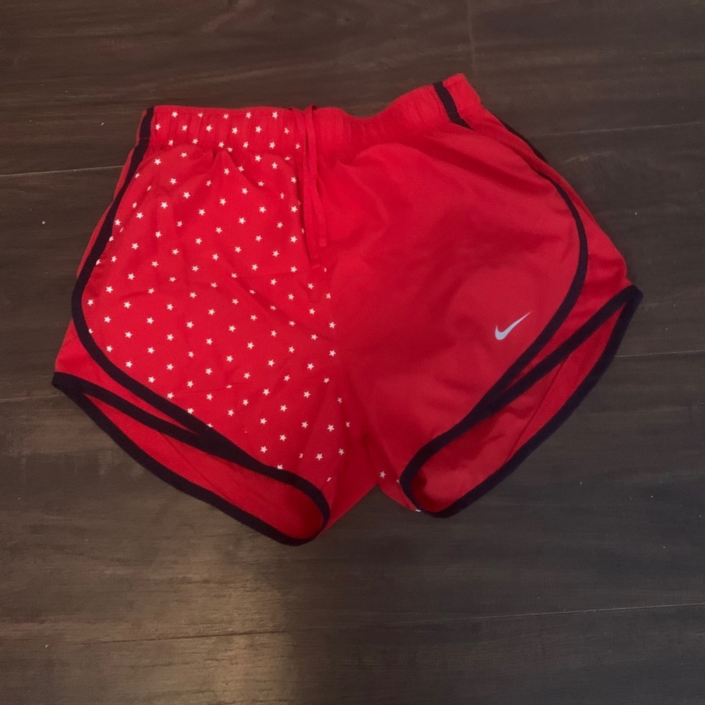 6 pairs of Nike shorts small